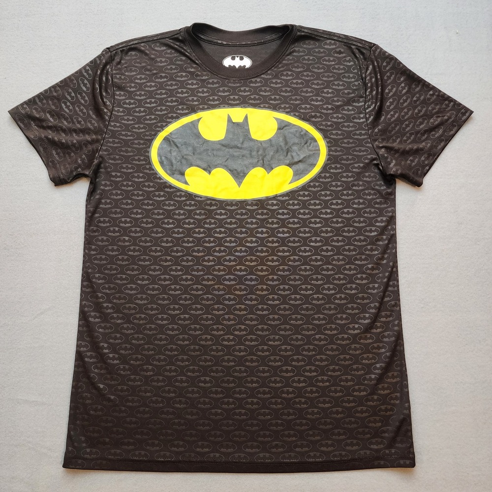 Batman Mens Graphic T-Shirt Grey Yellow Bat Signal All Over Print‎ Logo Size M
